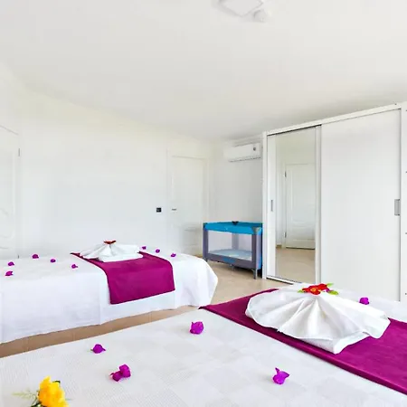 Uzumlu Village 2 Bedroom 3976 Villa Kalkan